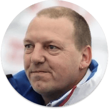 Porträtfoto von John Steeghs, Senior Manager Teammanagement und Logistik von Toyota Gazoo Racing, Europe.