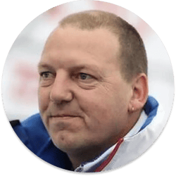 Porträtfoto von John Steeghs, Senior Manager Teammanagement und Logistik von Toyota Gazoo Racing, Europe.